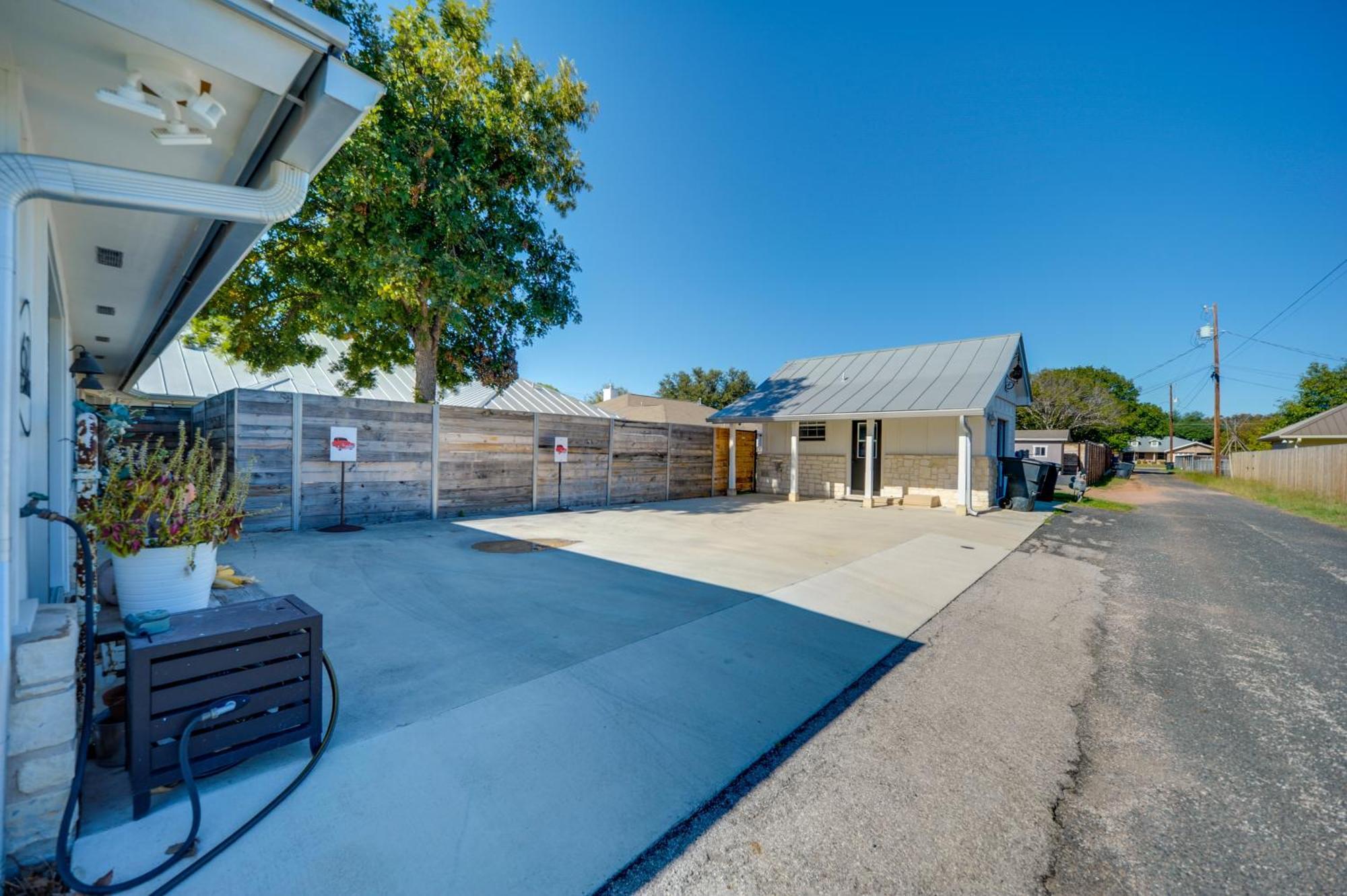 Fredericksburg Regan Cottage With Hot Tub! Εξωτερικό φωτογραφία